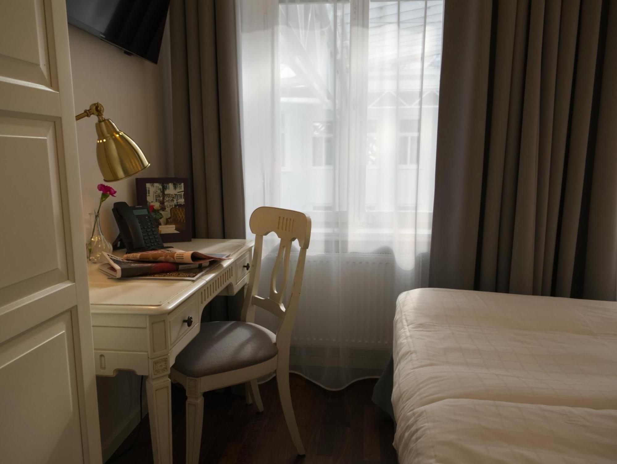 Standard Double Room,1722925704:JPEG